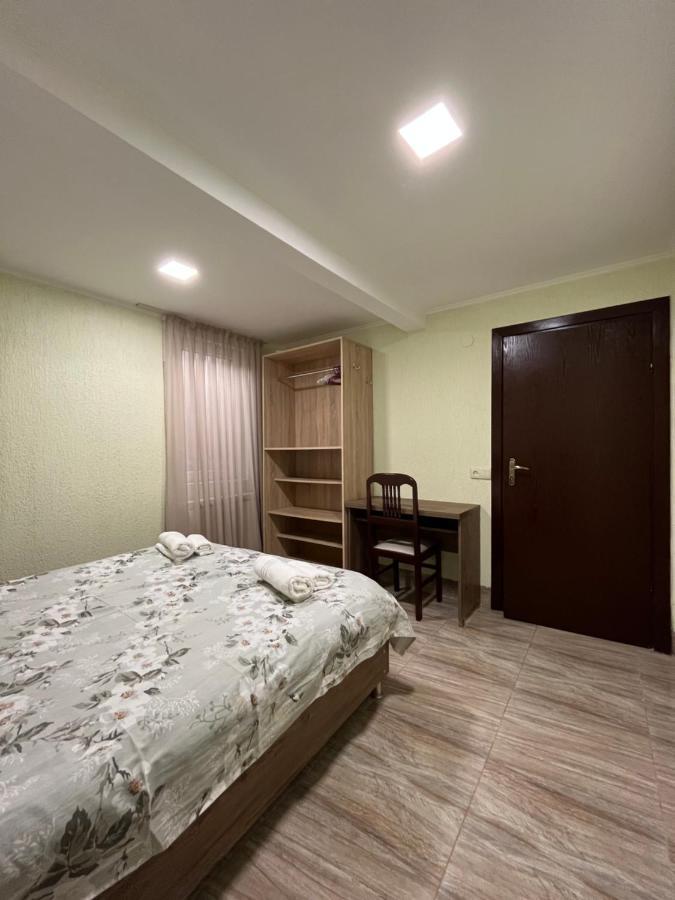Hotel House On Ganja Street Kutaisi Esterno foto